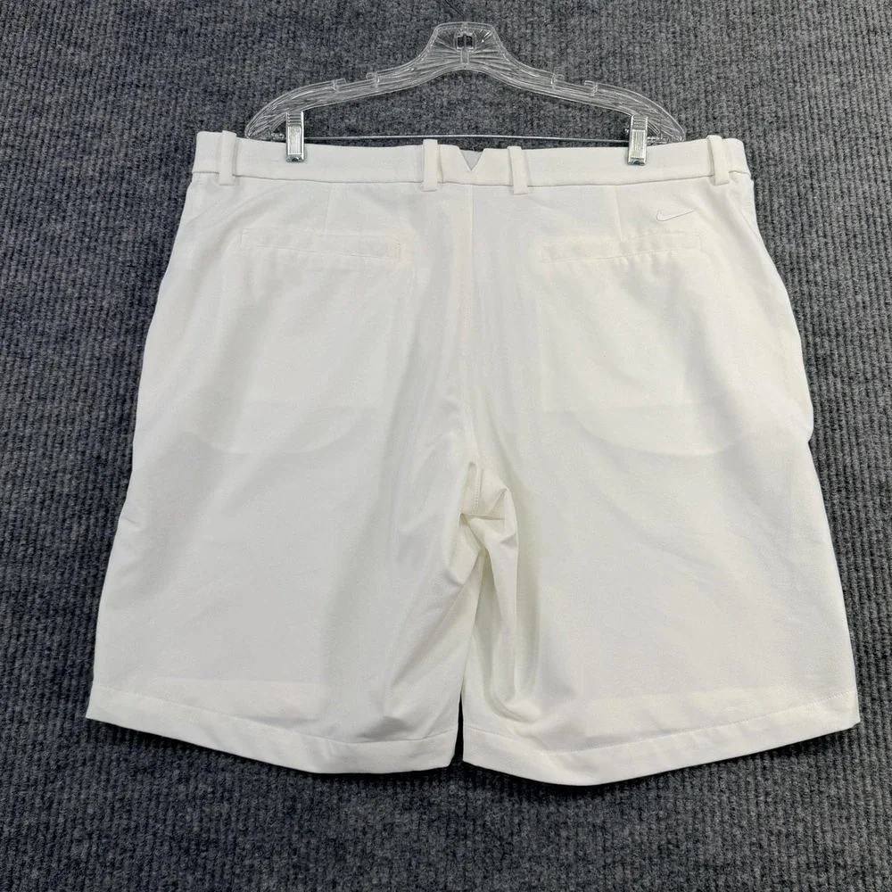 Nike Golf Shorts Mens 40 White Dri-FIT Chino Microfiber Stretch Performance